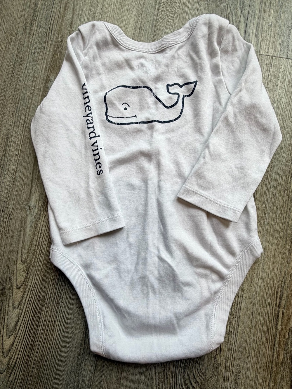 Vineyard Vines White Long-Sleeve Baby One-Piece with Navy Whale